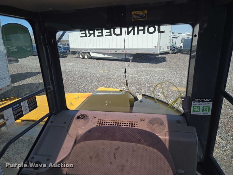 image for item YA2800 2019 John Deere 85G mini excavator