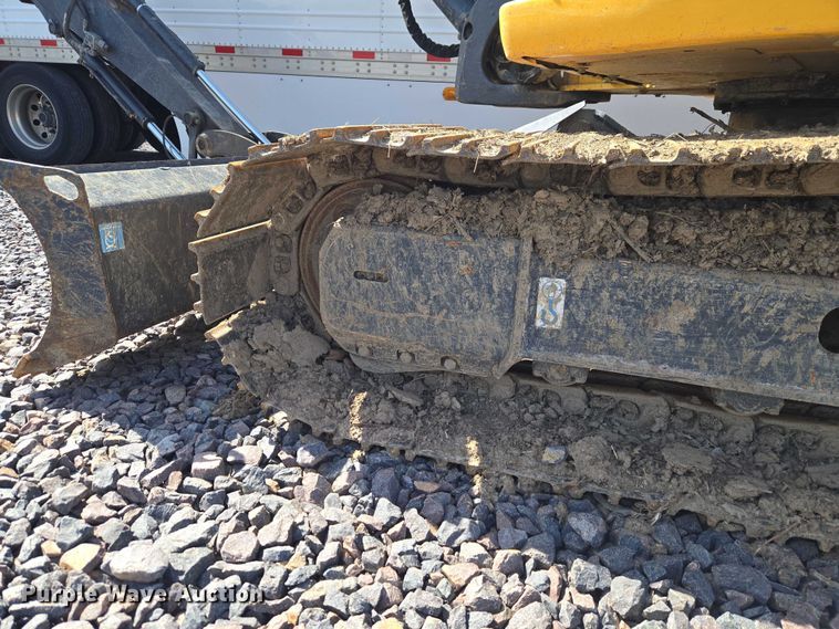 image for item YA2800 2019 John Deere 85G mini excavator