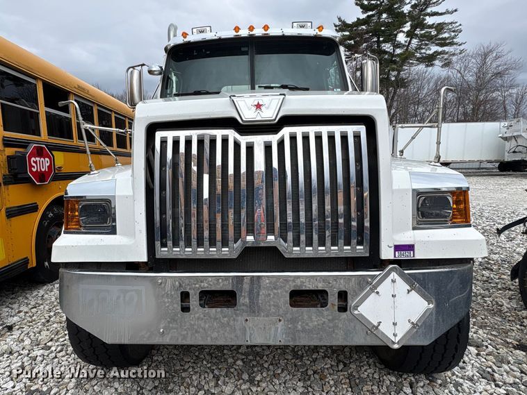 image for item YA2849 2016 Western Star 4700 ANFO bulk handling truck
