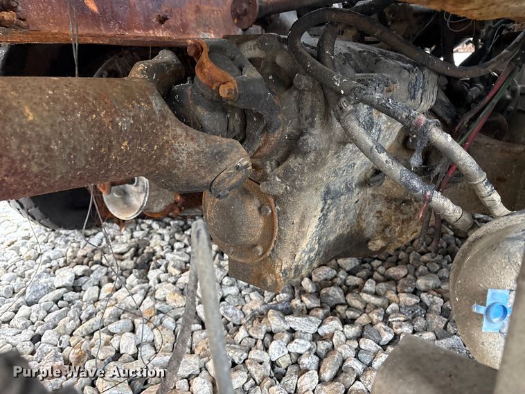 image for item YA2849 2016 Western Star 4700 ANFO bulk handling truck