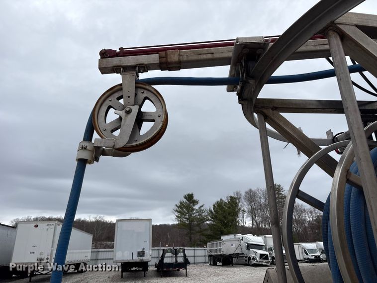 image for item YA2849 2016 Western Star 4700 ANFO bulk handling truck