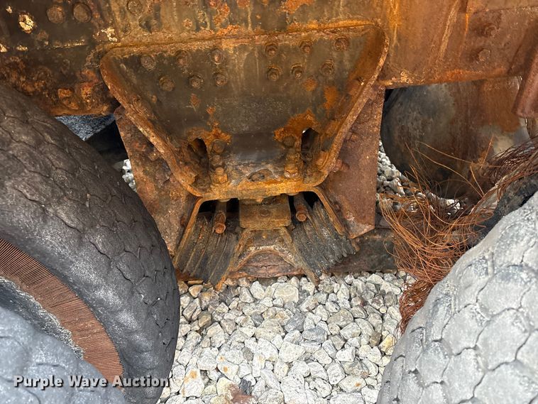 image for item YA2849 2016 Western Star 4700 ANFO bulk handling truck