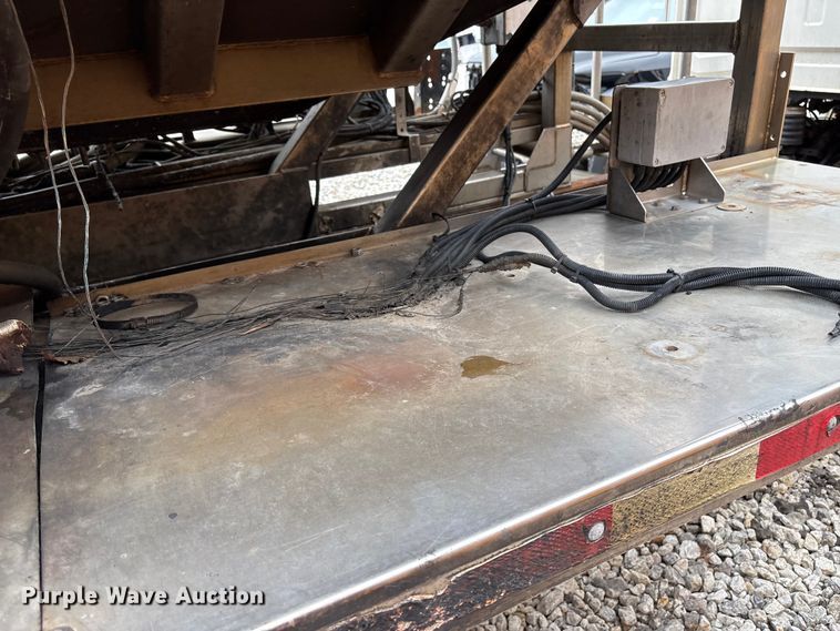 image for item YA2849 2016 Western Star 4700 ANFO bulk handling truck