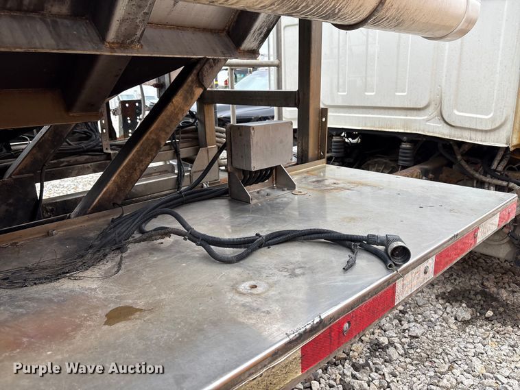 image for item YA2849 2016 Western Star 4700 ANFO bulk handling truck