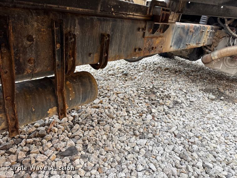 image for item YA2849 2016 Western Star 4700 ANFO bulk handling truck