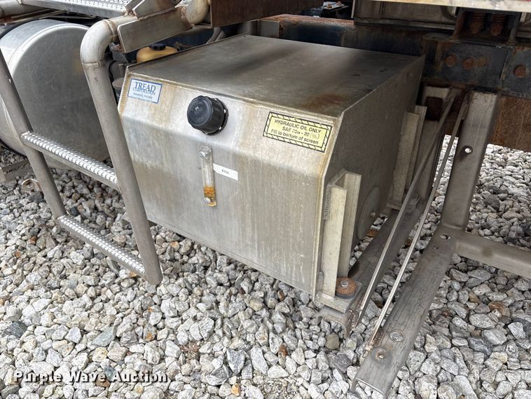 image for item YA2849 2016 Western Star 4700 ANFO bulk handling truck