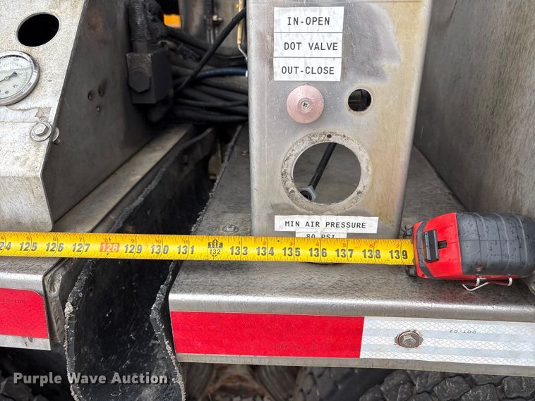 image for item YA2849 2016 Western Star 4700 ANFO bulk handling truck