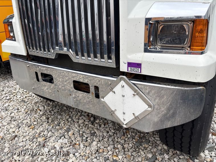 image for item YA2849 2016 Western Star 4700 ANFO bulk handling truck