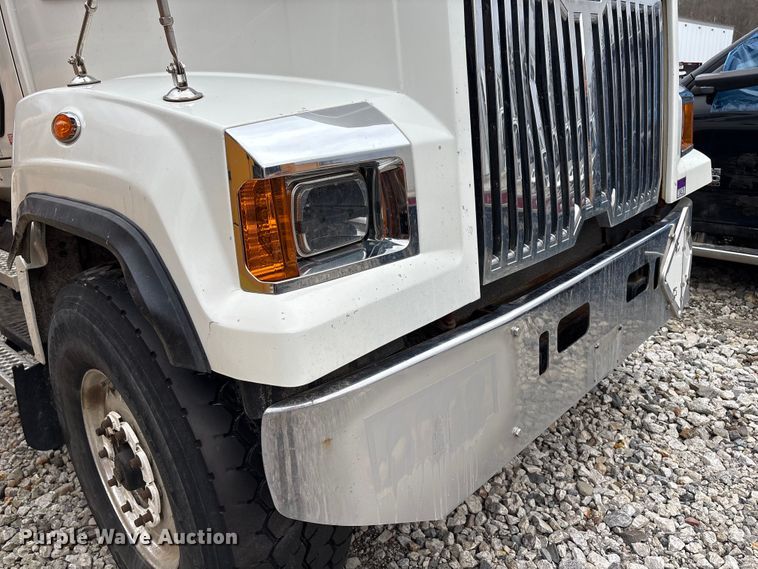 image for item YA2849 2016 Western Star 4700 ANFO bulk handling truck