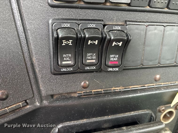 image for item YA2849 2016 Western Star 4700 ANFO bulk handling truck