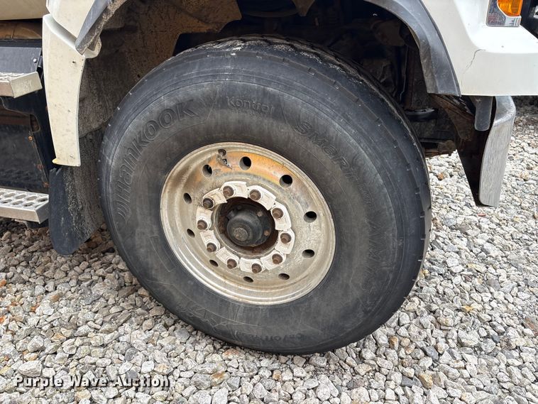 image for item YA2849 2016 Western Star 4700 ANFO bulk handling truck