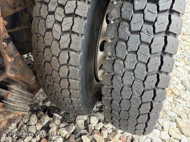 image for item YA2849 2016 Western Star 4700 ANFO bulk handling truck