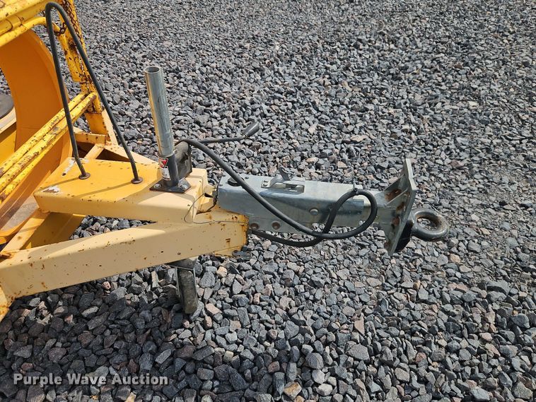 image for item YA2850 1999 Team Fenex F121KP manhole support trailer