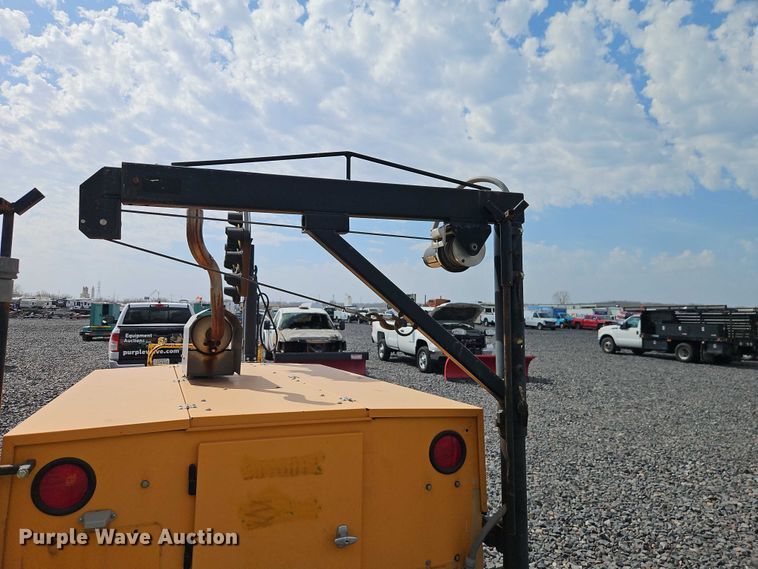 image for item YA2850 1999 Team Fenex F121KP manhole support trailer