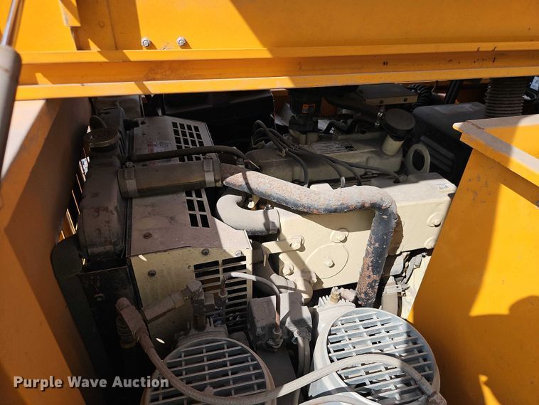 image for item YA2850 1999 Team Fenex F121KP manhole support trailer