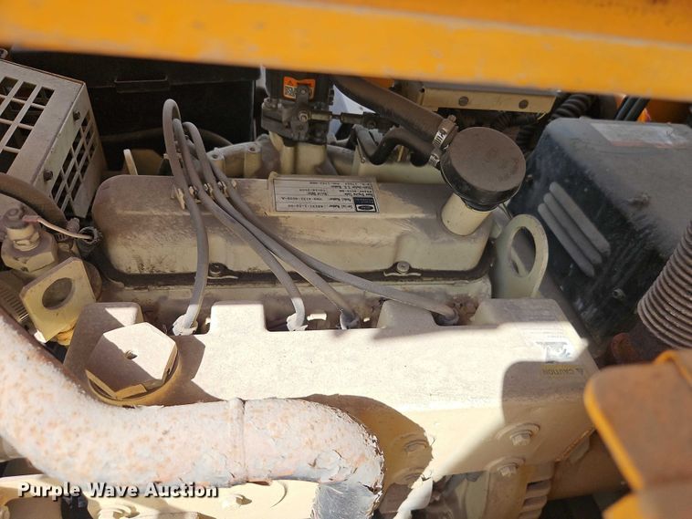 image for item YA2850 1999 Team Fenex F121KP manhole support trailer