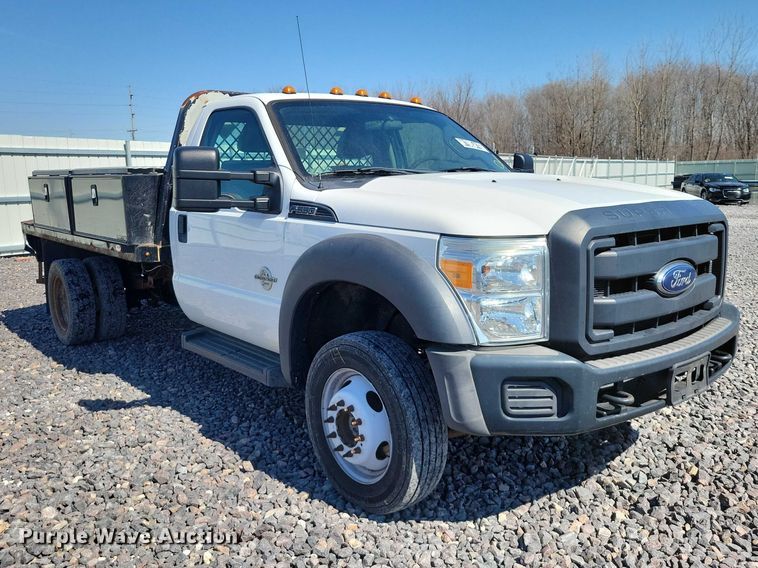 image for item YA2851 2015 Ford F550 Super Duty flatbed truck