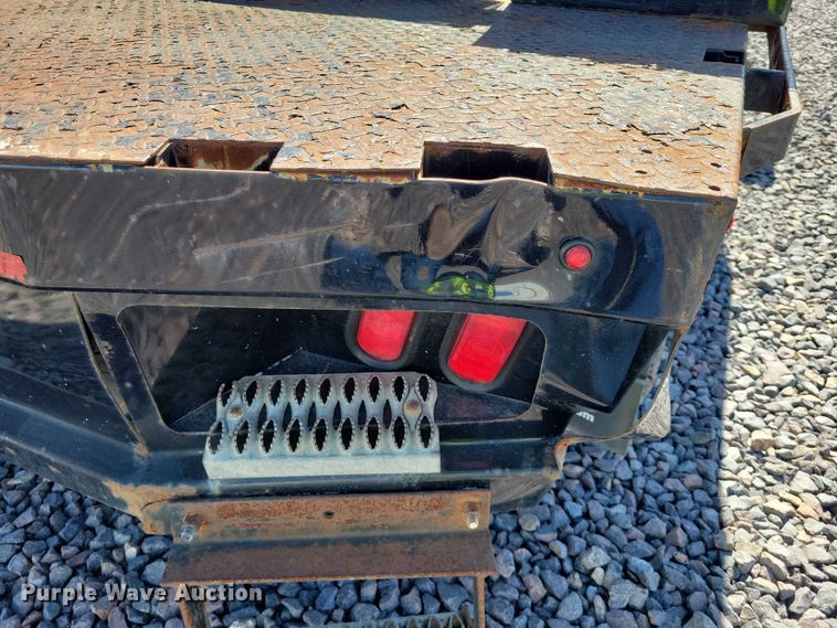 image for item YA2851 2015 Ford F550 Super Duty flatbed truck