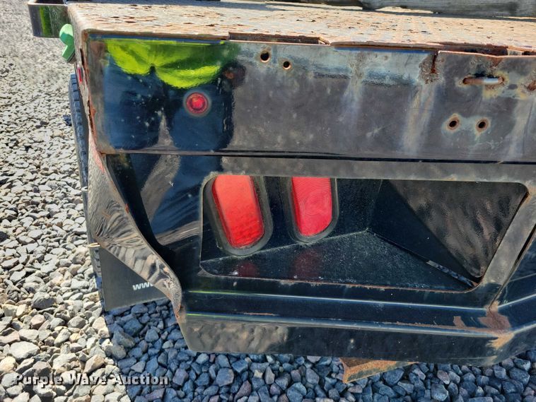 image for item YA2851 2015 Ford F550 Super Duty flatbed truck