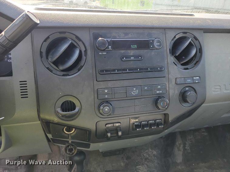 image for item YA2851 2015 Ford F550 Super Duty flatbed truck