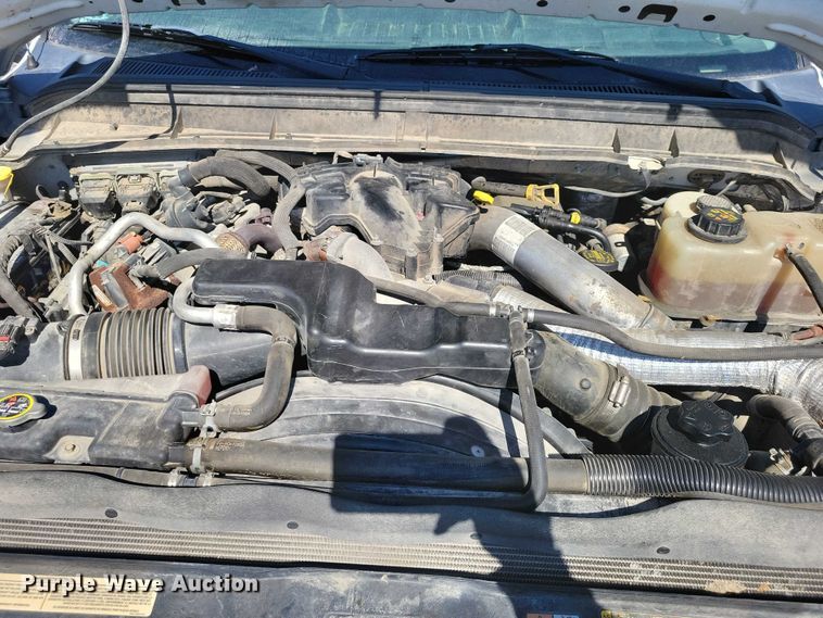 image for item YA2851 2015 Ford F550 Super Duty flatbed truck