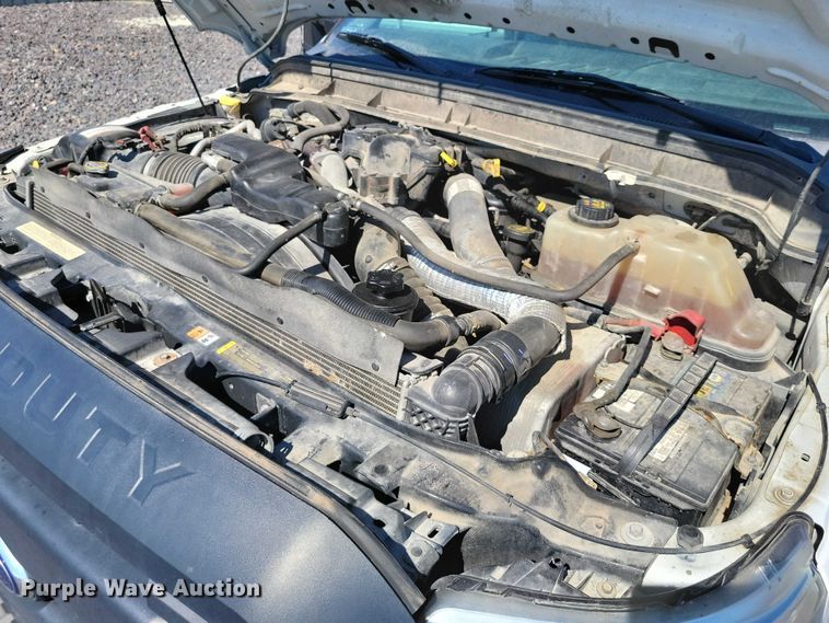 image for item YA2851 2015 Ford F550 Super Duty flatbed truck