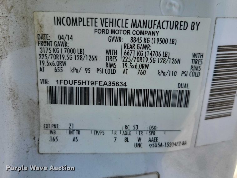 image for item YA2851 2015 Ford F550 Super Duty flatbed truck