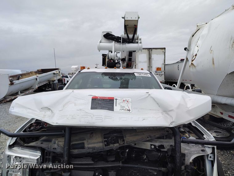 image for item YA2867 2018 Ford F550 Super Duty bucket truck