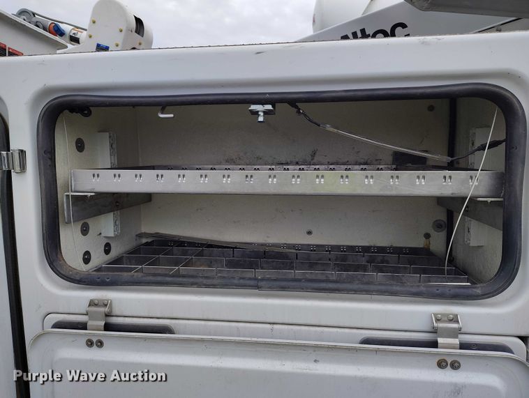 image for item YA2867 2018 Ford F550 Super Duty bucket truck