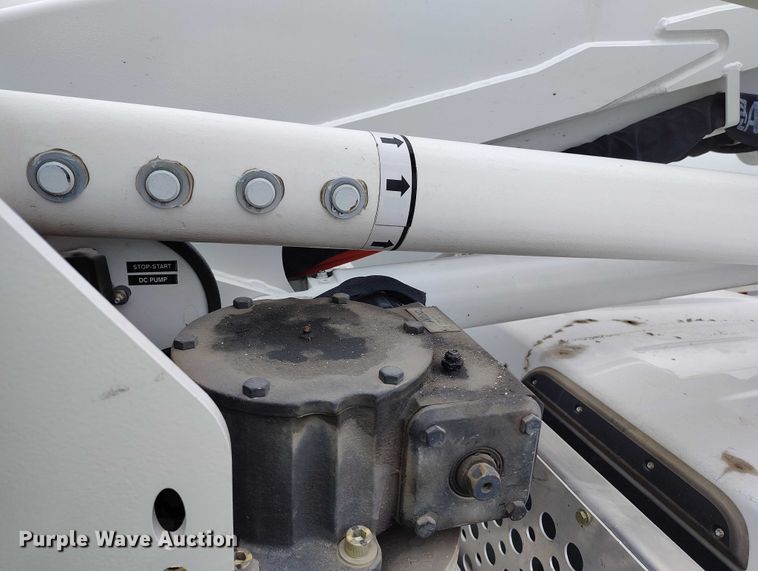image for item YA2867 2018 Ford F550 Super Duty bucket truck