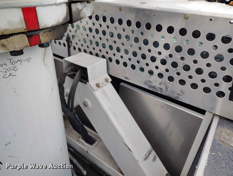 image for item YA2867 2018 Ford F550 Super Duty bucket truck