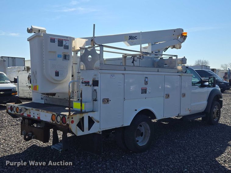 image for item YA2882 2015 Ford F450 Super Duty bucket truck