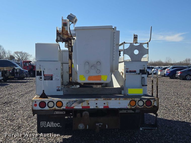 image for item YA2882 2015 Ford F450 Super Duty bucket truck