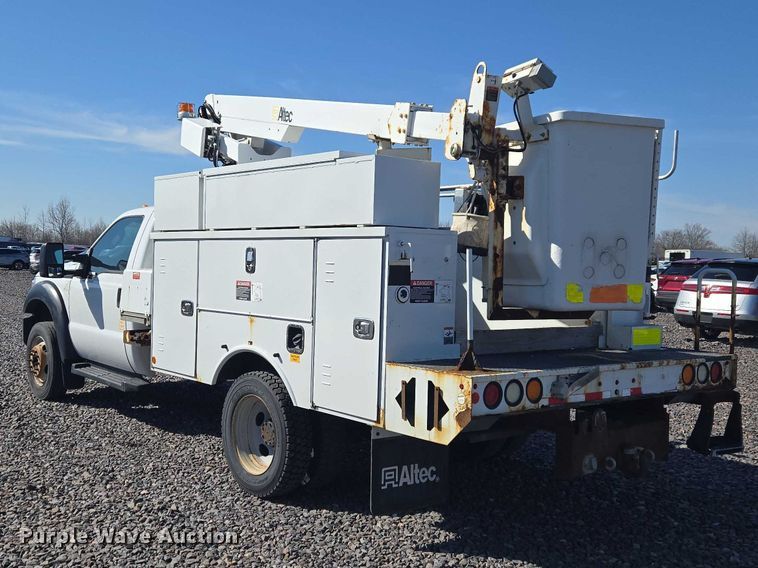 image for item YA2882 2015 Ford F450 Super Duty bucket truck