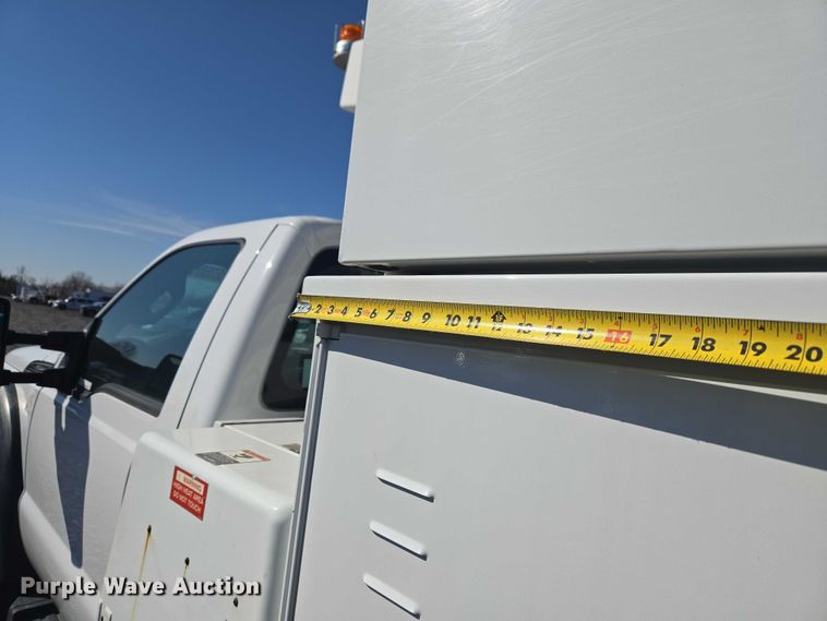 image for item YA2882 2015 Ford F450 Super Duty bucket truck