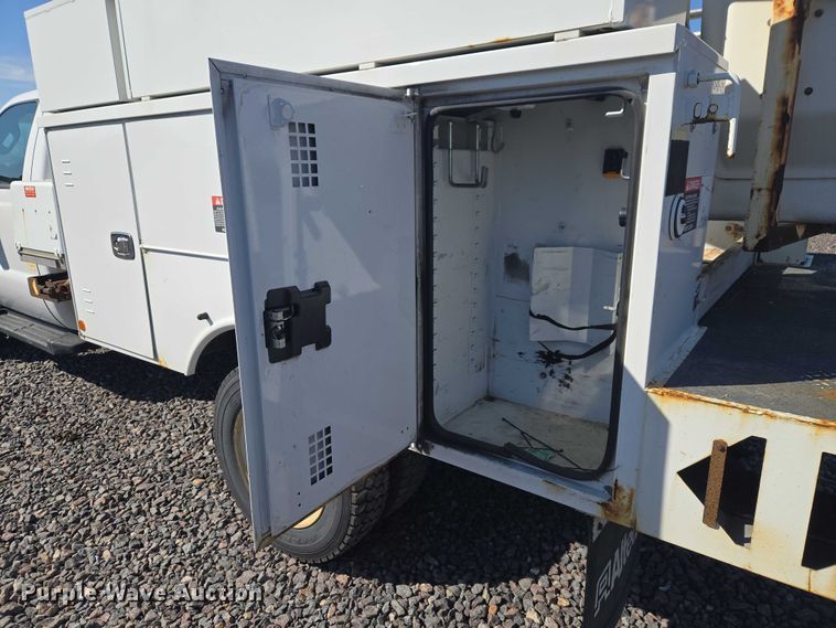 image for item YA2882 2015 Ford F450 Super Duty bucket truck