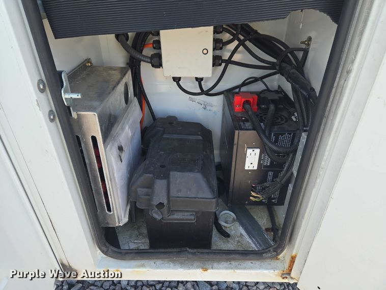 image for item YA2882 2015 Ford F450 Super Duty bucket truck