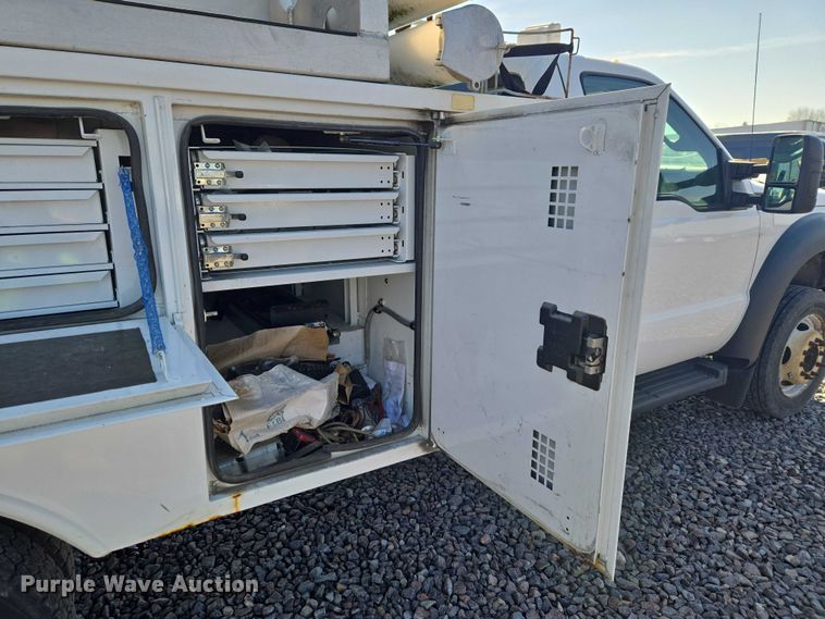 image for item YA2882 2015 Ford F450 Super Duty bucket truck