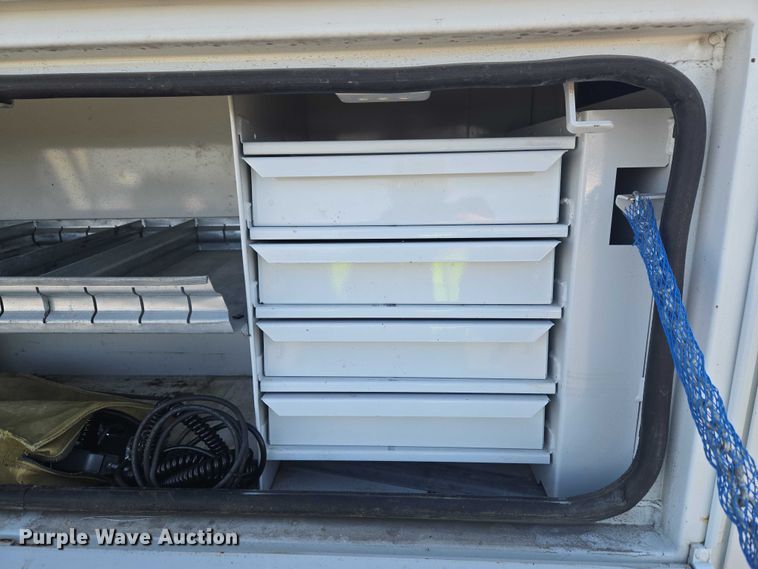 image for item YA2882 2015 Ford F450 Super Duty bucket truck