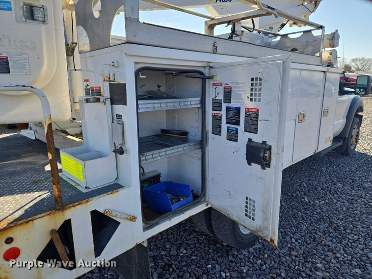 image for item YA2882 2015 Ford F450 Super Duty bucket truck