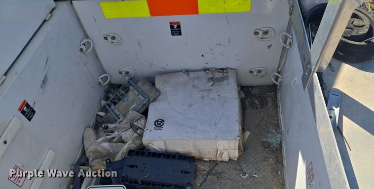 image for item YA2882 2015 Ford F450 Super Duty bucket truck