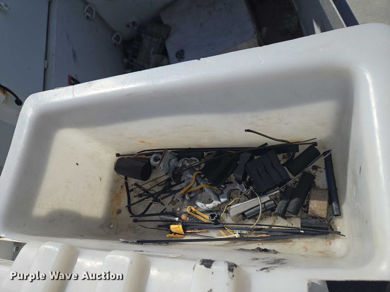 image for item YA2882 2015 Ford F450 Super Duty bucket truck