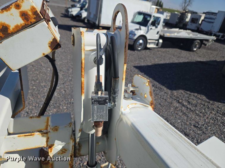 image for item YA2882 2015 Ford F450 Super Duty bucket truck