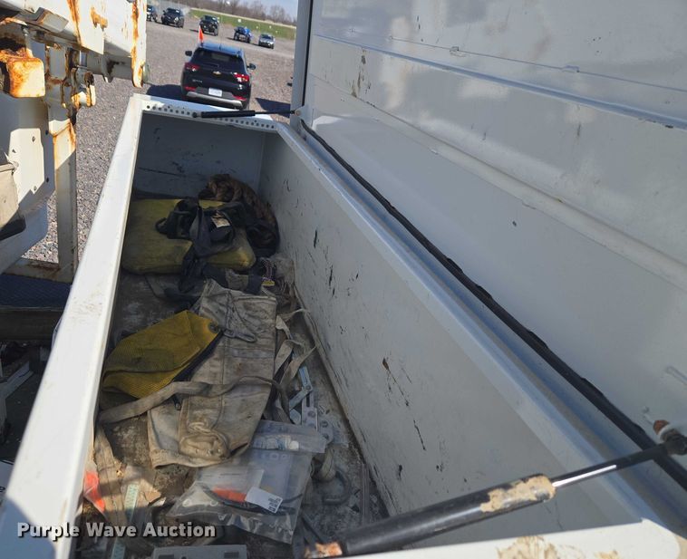 image for item YA2882 2015 Ford F450 Super Duty bucket truck