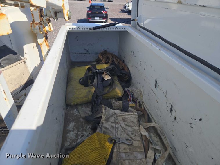 image for item YA2882 2015 Ford F450 Super Duty bucket truck