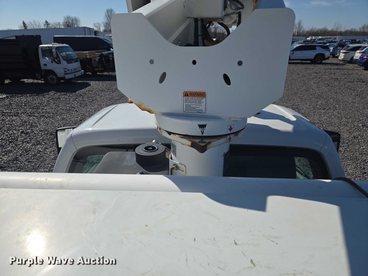 image for item YA2882 2015 Ford F450 Super Duty bucket truck