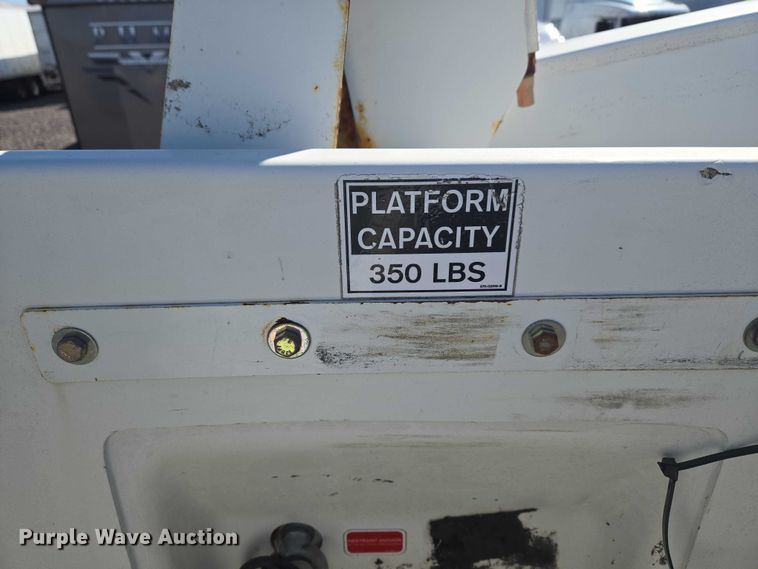 image for item YA2882 2015 Ford F450 Super Duty bucket truck