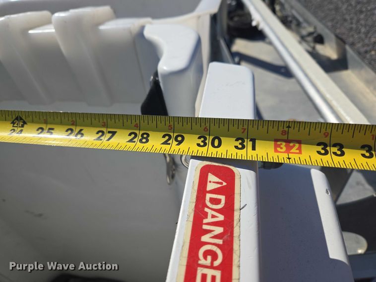 image for item YA2882 2015 Ford F450 Super Duty bucket truck