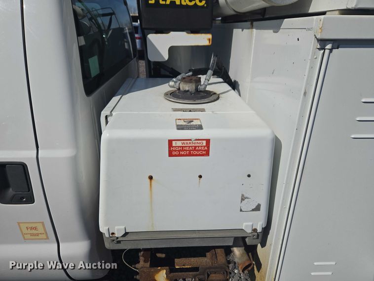 image for item YA2882 2015 Ford F450 Super Duty bucket truck