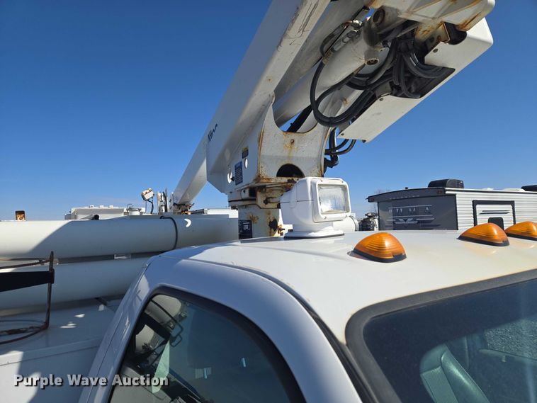 image for item YA2882 2015 Ford F450 Super Duty bucket truck